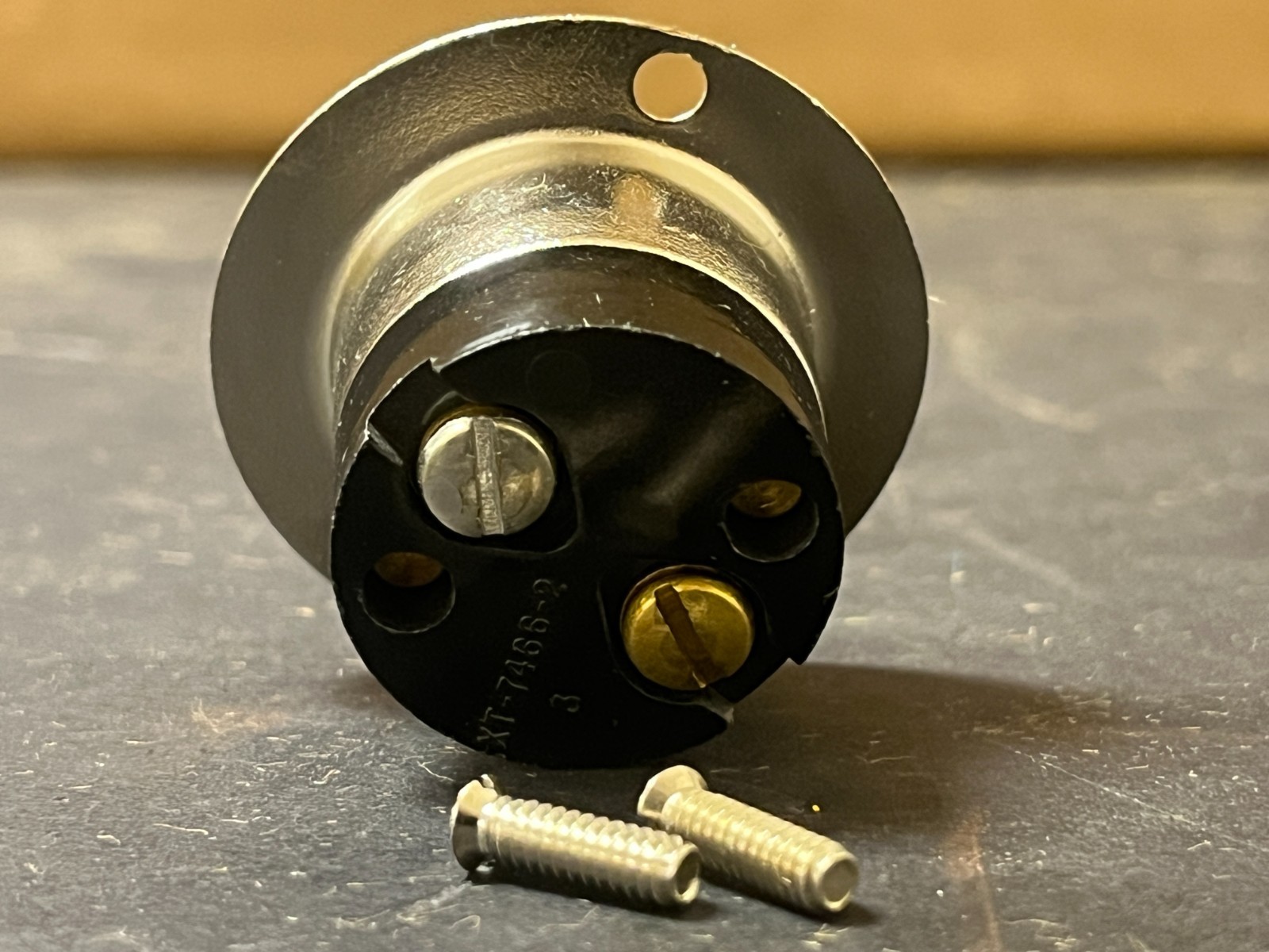 Arrow Hart Midget Hart-Lock Flanged Inlet P/N 7466A New 15A 125V Male 2 Wire