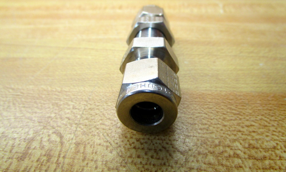 Parker 316UHEW Bulkhead Union Coupling