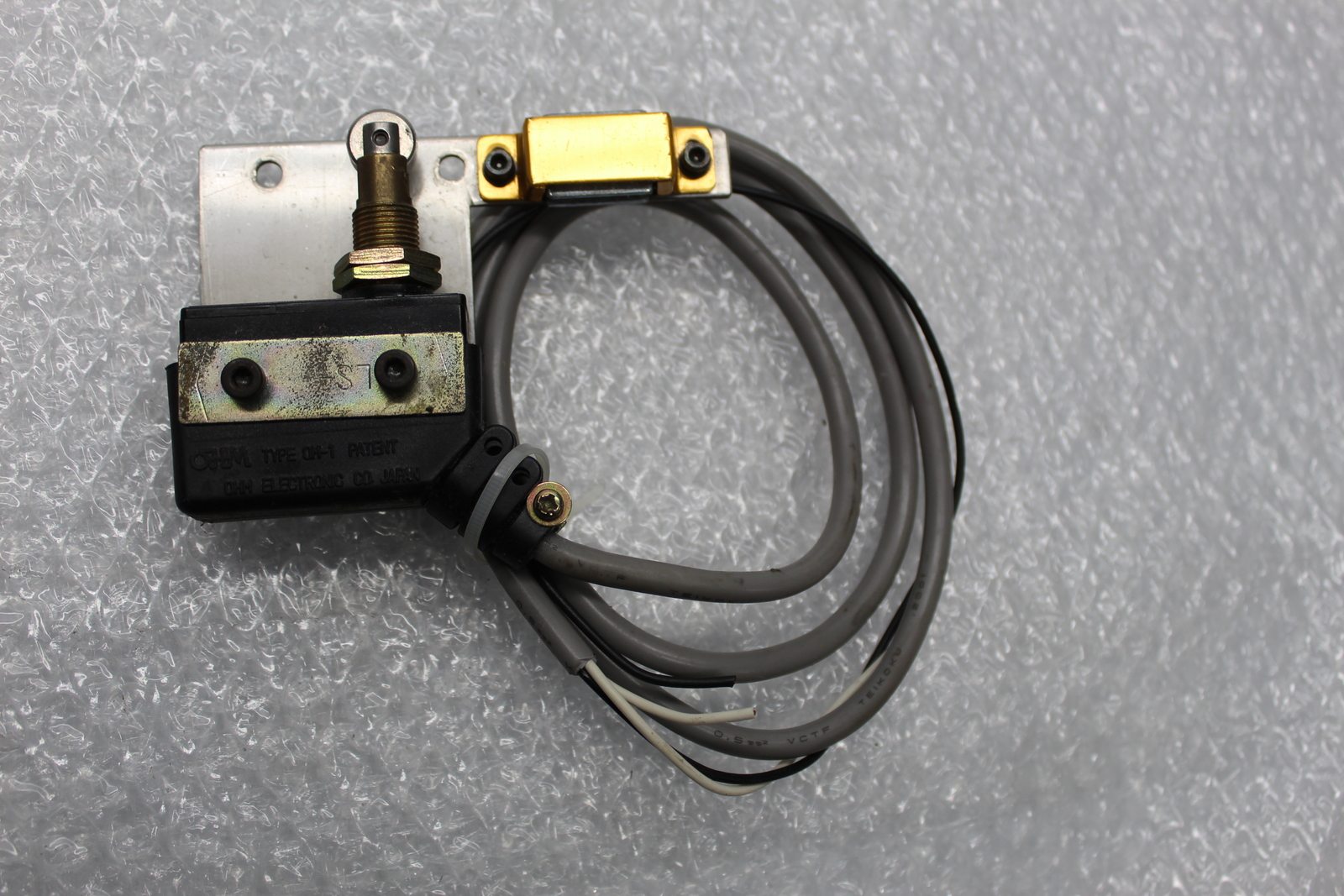 OHM ELECTRONICS OM-1 LIMIT SWITCH UNMP