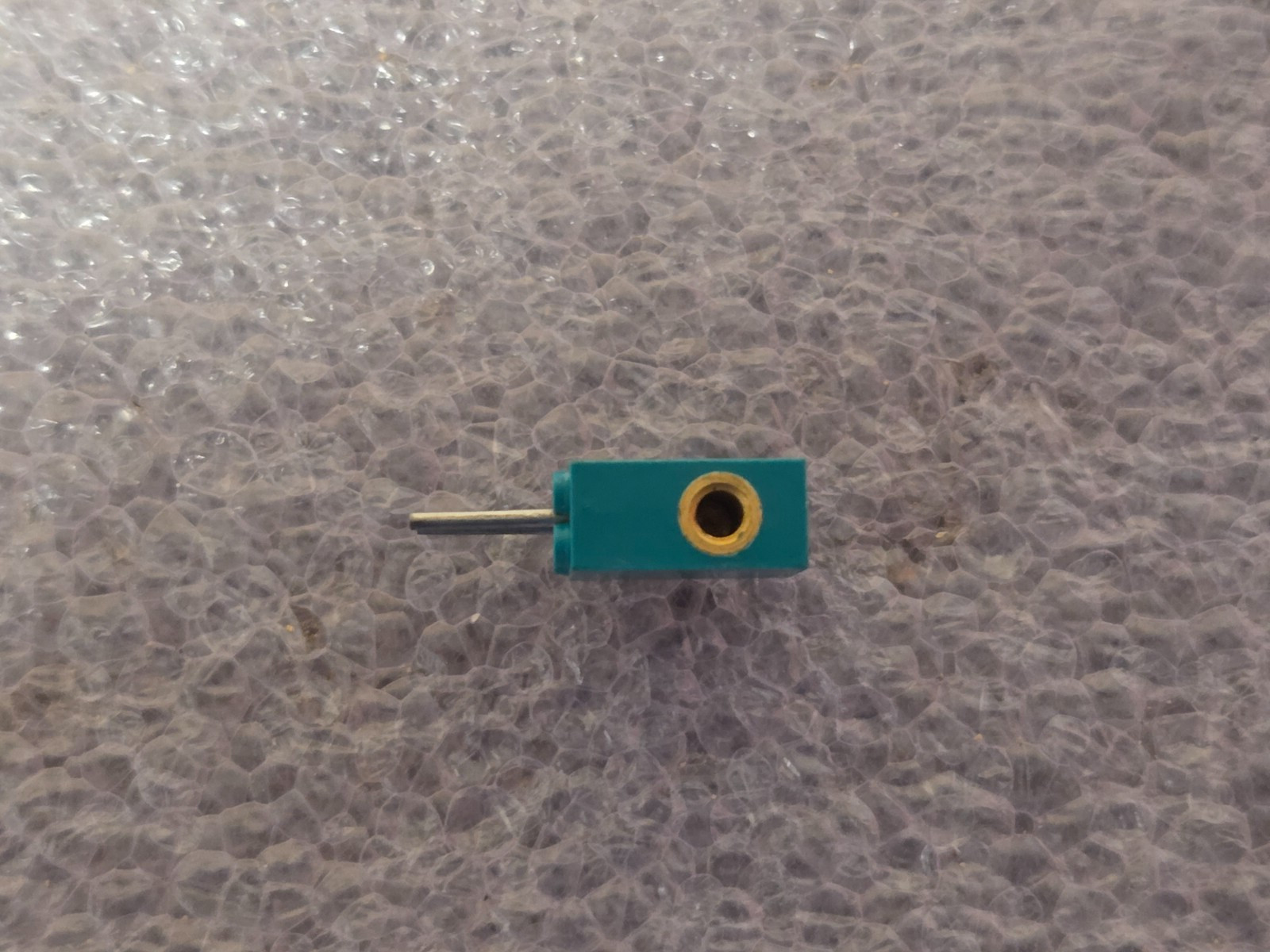 ‘1 PIECE’ – PN# 43997-506-3 – BOEING – JACK ASSY – NSN: 5935-00-113-8259