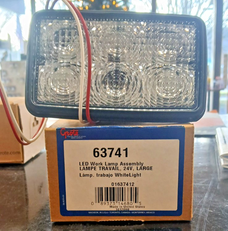 Grote 63741-5 Worklight, 700 Lm, Rectangular, Led, 3-5/8″H 24 VOLT