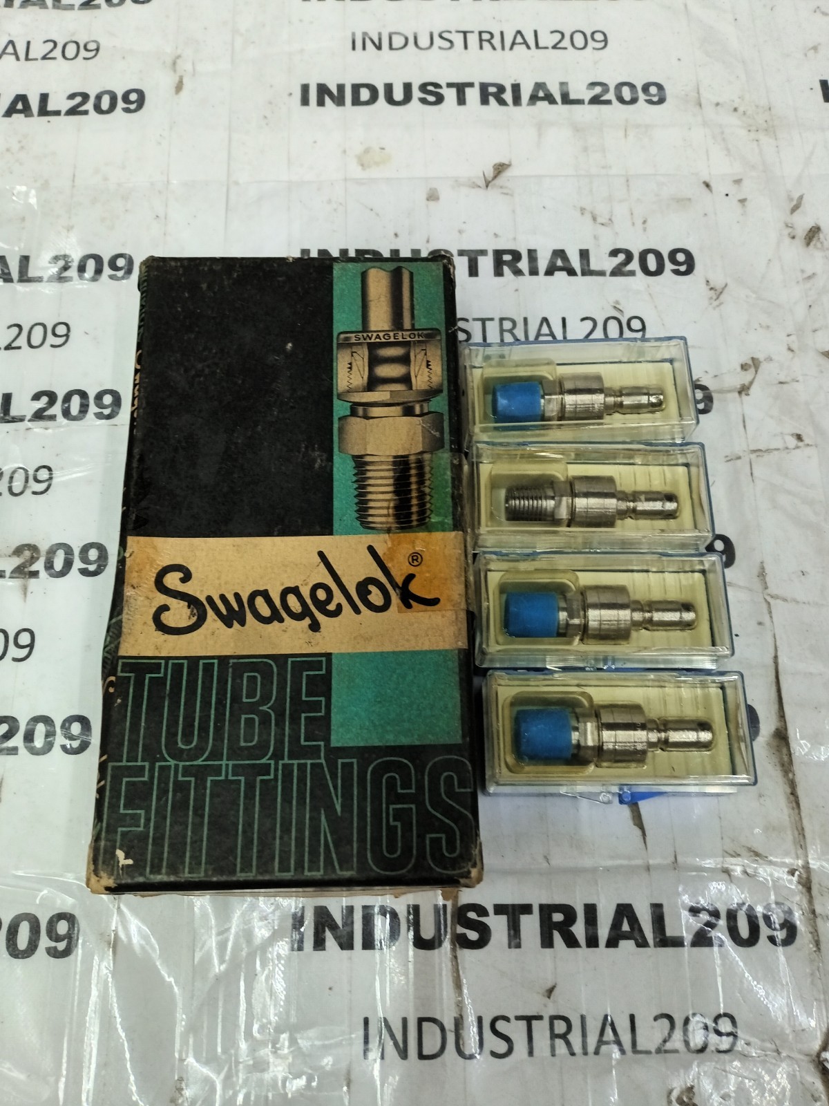 SWAGELOK SS-QC6-5-4PM “1BOX 4PC”