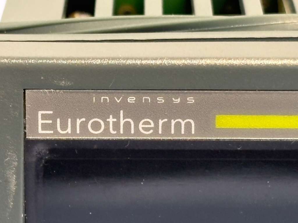 Invensys Schneider Electric Eurotherm 3504 Temperature Controller Part 4005892