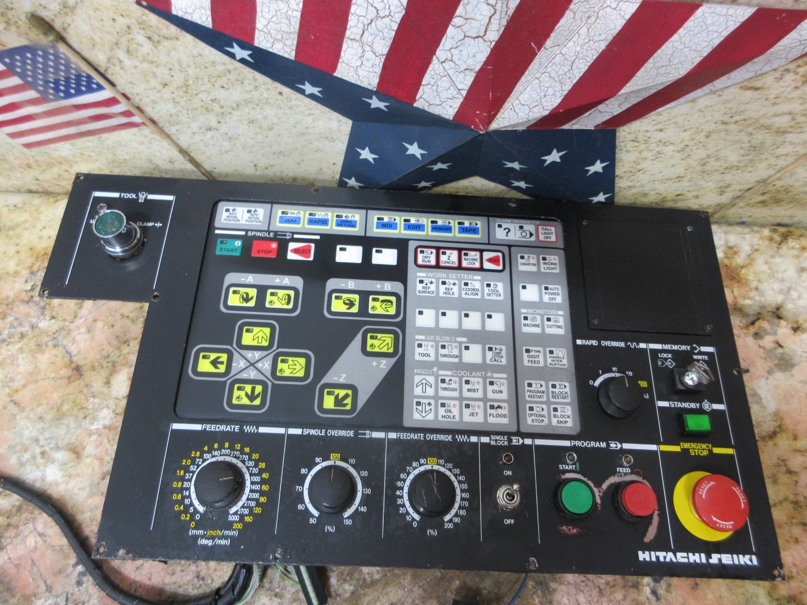 HITACHI SEIKI HG400 EN-1027B CNC VERTICAL MILL MAIN OPERATOR CONTROL PANEL