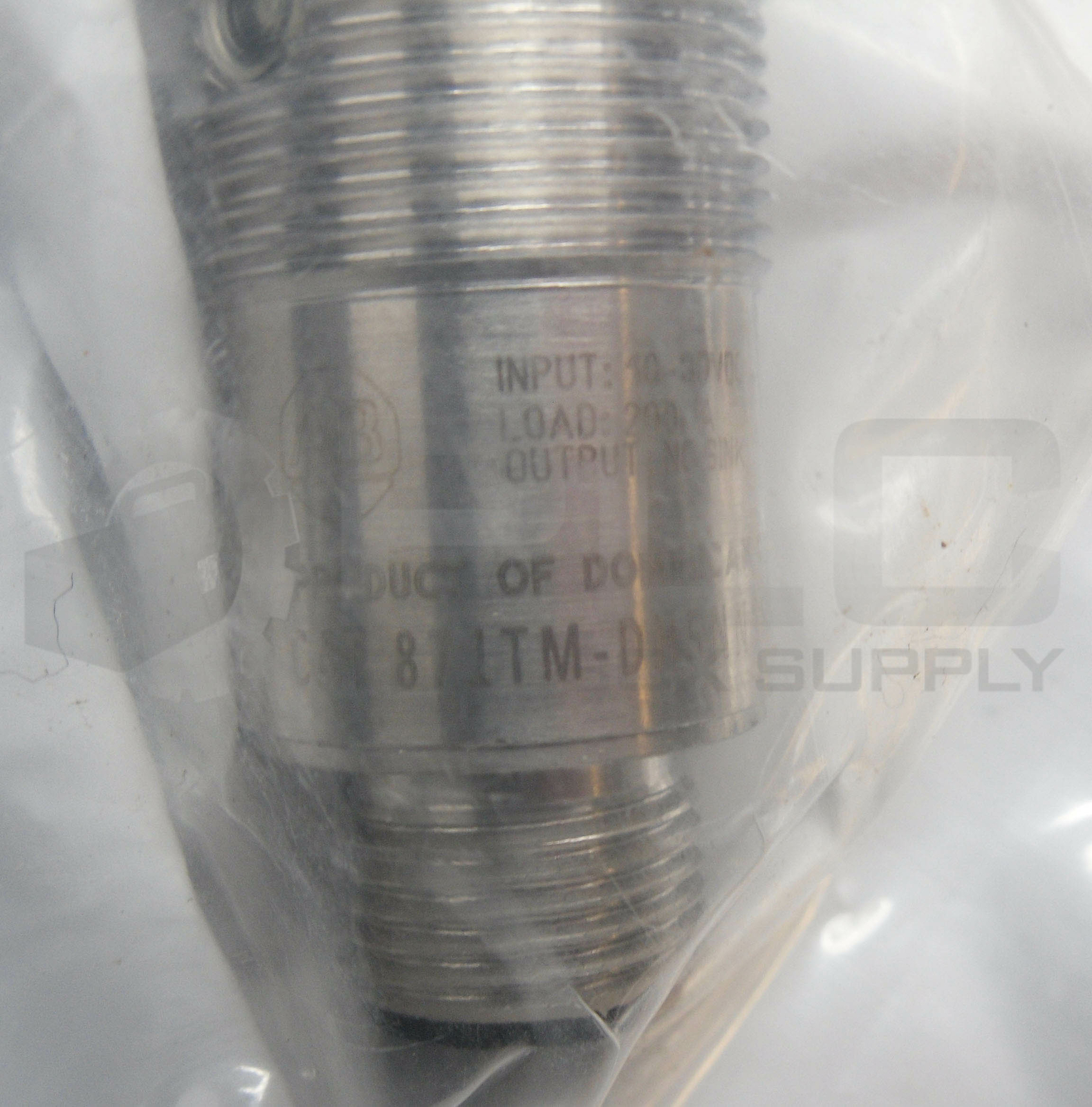 SEALED NEW ALLEN BRADLEY 871TM-DH5NN18-D4 /A INDUCTIVE PROXMITY SENSOR 10-30VDC