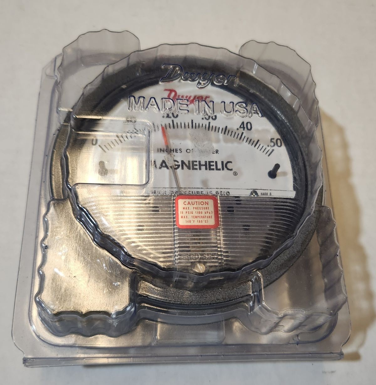NEW DWYER 2000-0 102002-00 Magnehelic Differential Pressure Gauge, Range 0-.50