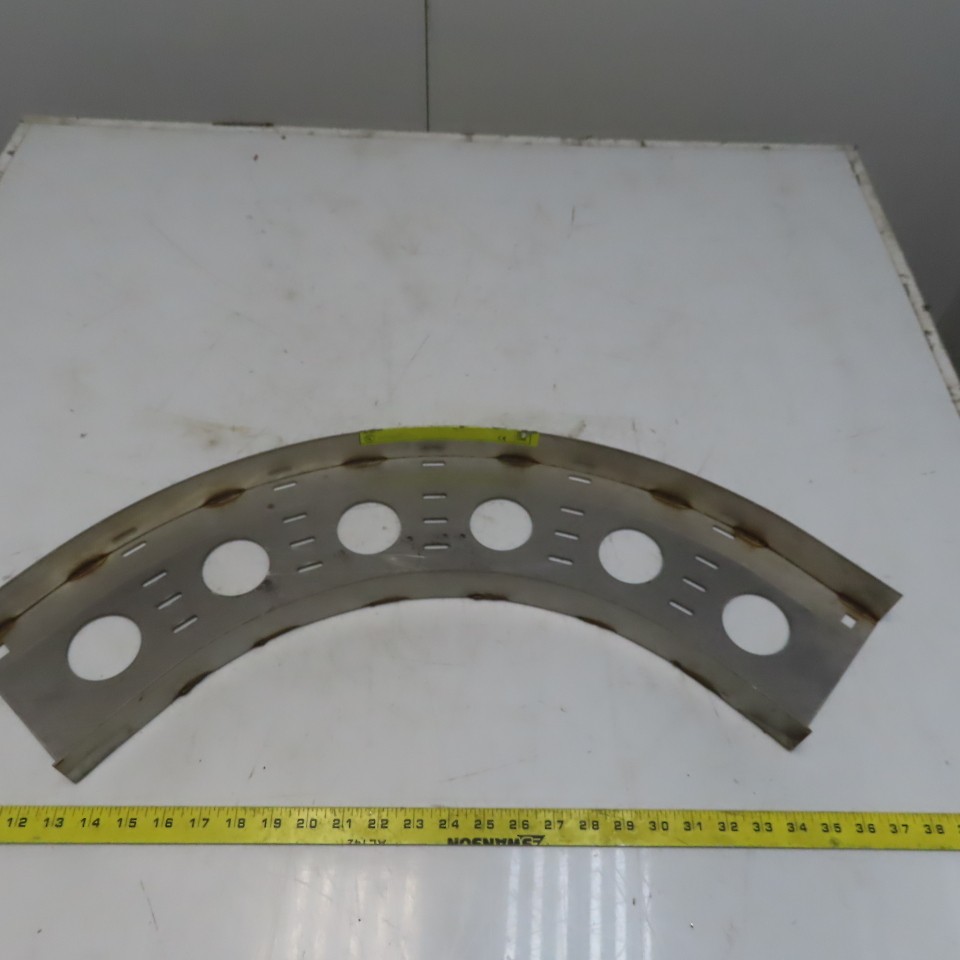 B-Line SS6CC-06-90HB12 Stainless Steel Horizontal 90° 6″ W Vented Cable Tray