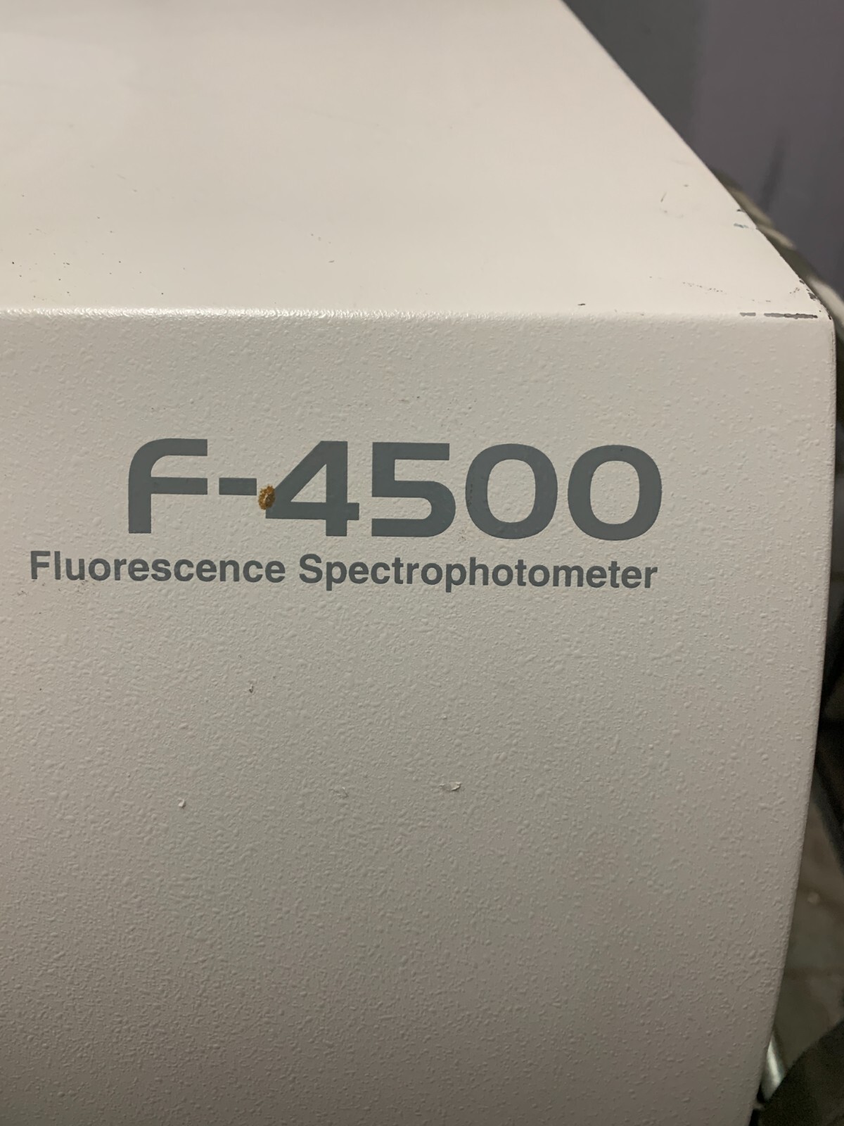 HITACHI FLUORESCENCE SPECTROPHOTOMETER F-4500