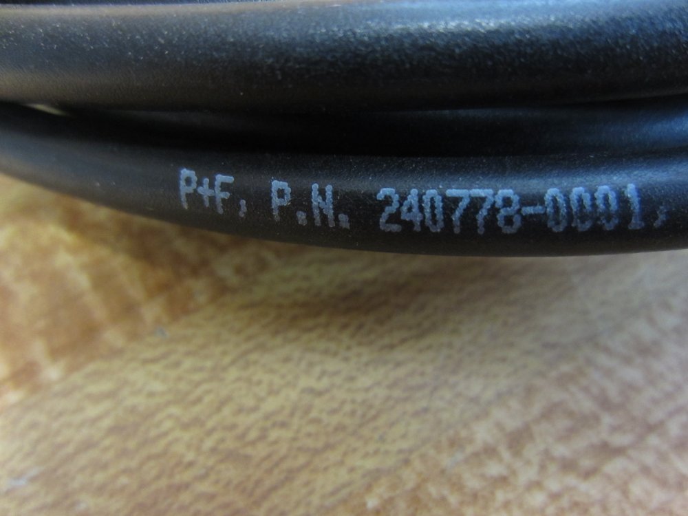Pepperl + Fuchs 240778-0001 Cable V15-G-BK2M-PUR-U/0,75-V15-W
