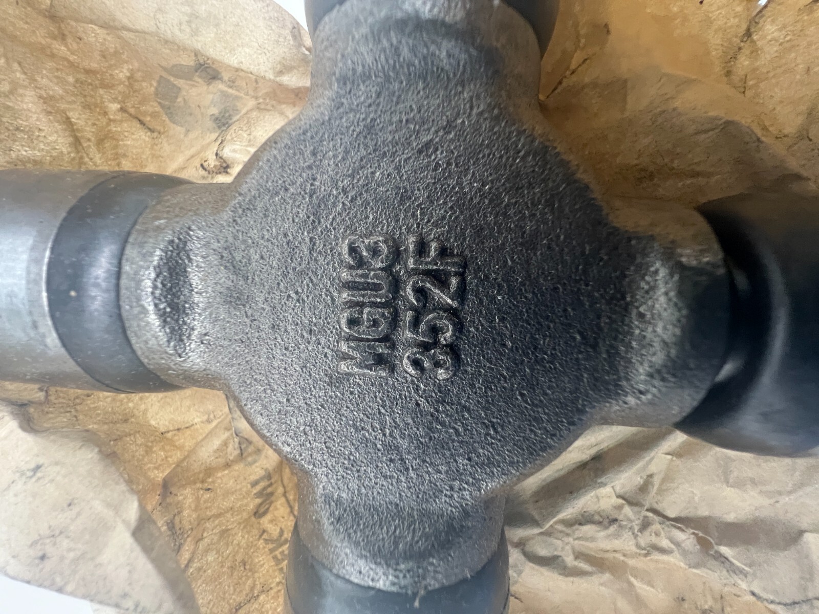 MOOG MOG-354 Genuine OEM Greaseable Premium Universal Joint 015-2175-8