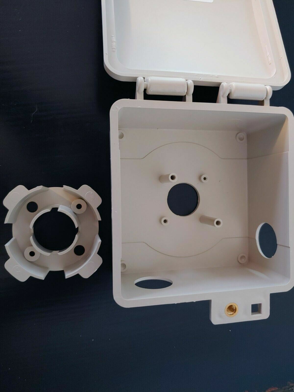 MULTILINK 072414, 5X5X2-INIV EXTERIOR FIBER OPTIC STORAGE NID, IVORY SLACK TRAY