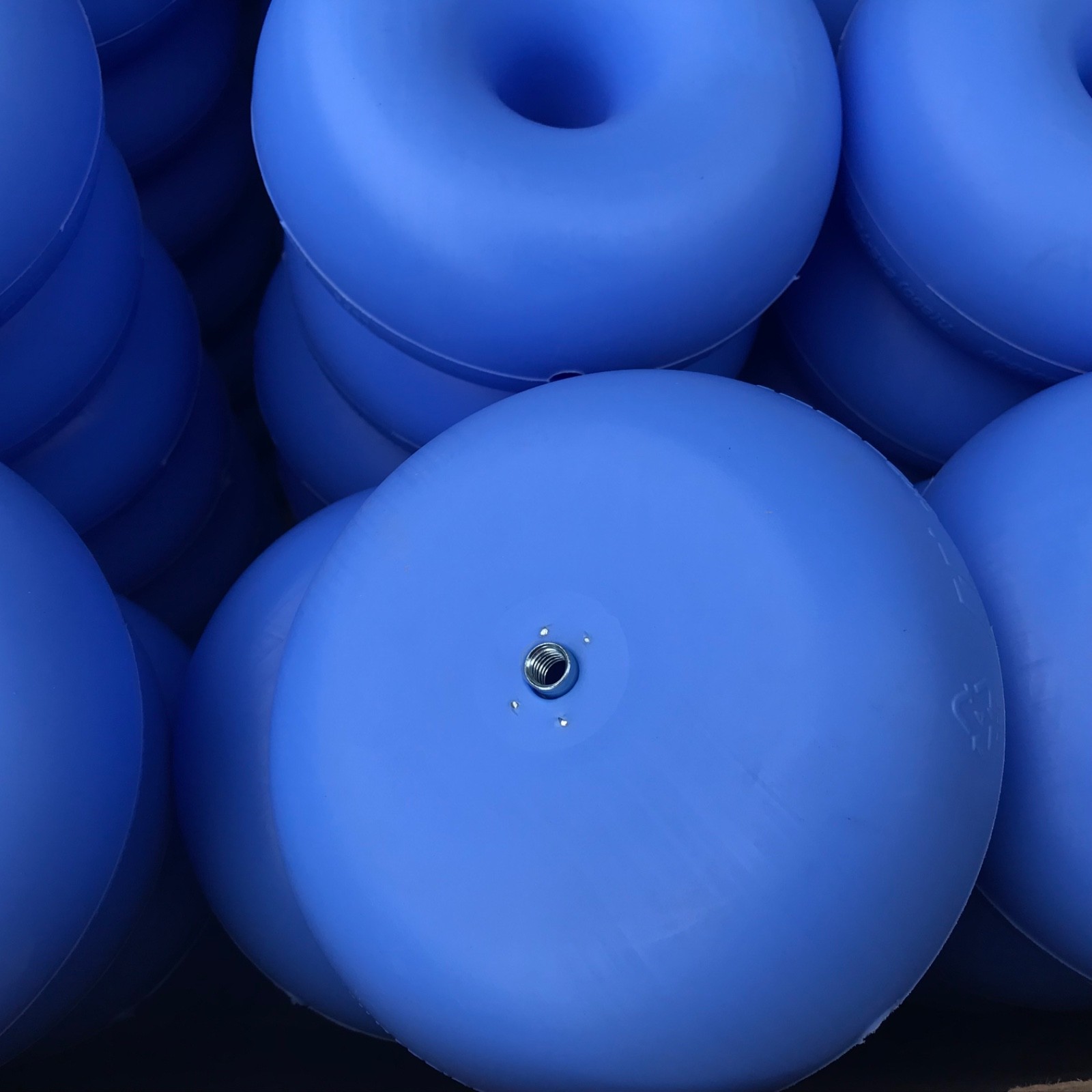 (96) Hardigg Pelican Skid-Mate Blue Pallet Cushion Pads W/T-nut 5/16 35-630-125T
