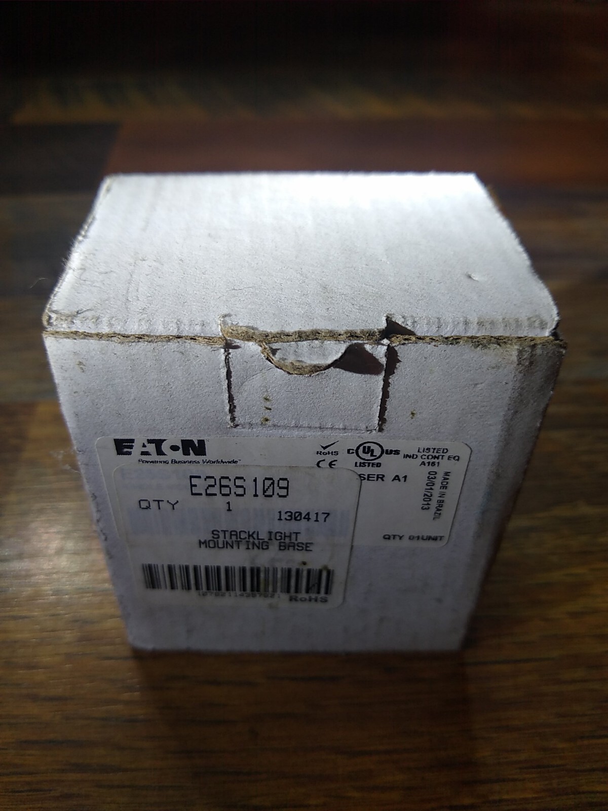 NOS – NIB Surplus Eaton E26S109 Stacklight Mounting Base