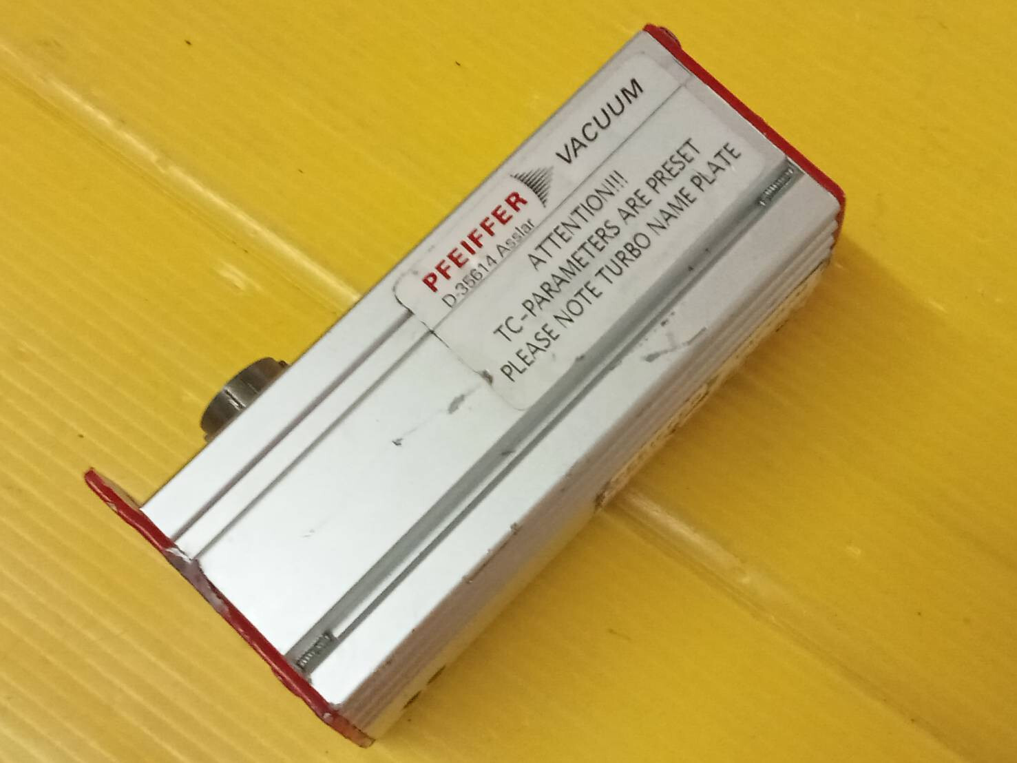 PFEIFFER VACUUM D-35614 Asslar.