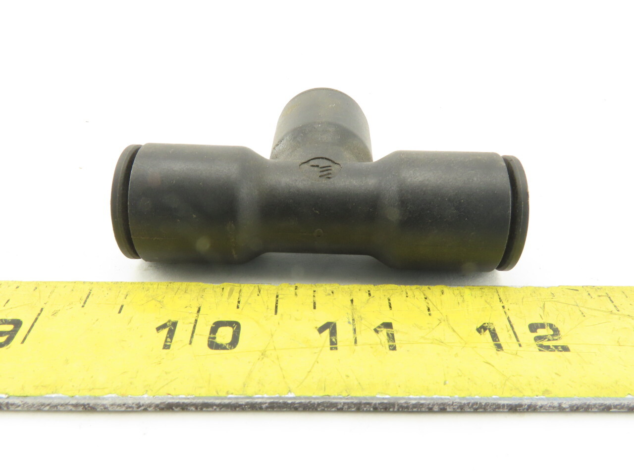 Legris Nylon Union Tee Fitting Push to Connect 1/2″ X 1/2″ X 1/2″ lot of 8
