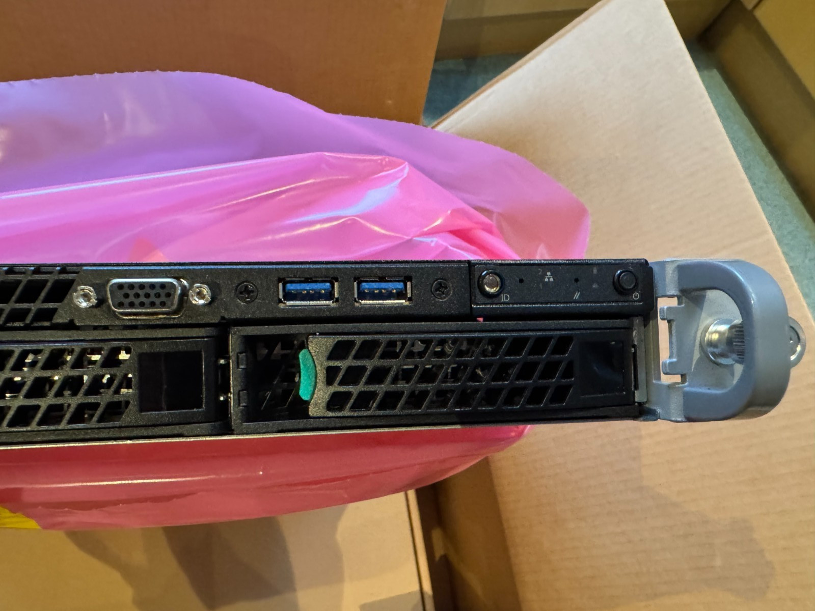 Extreme Networks PV-A-305 88100 ExtremeAnalytics Network Management Device UKVAT