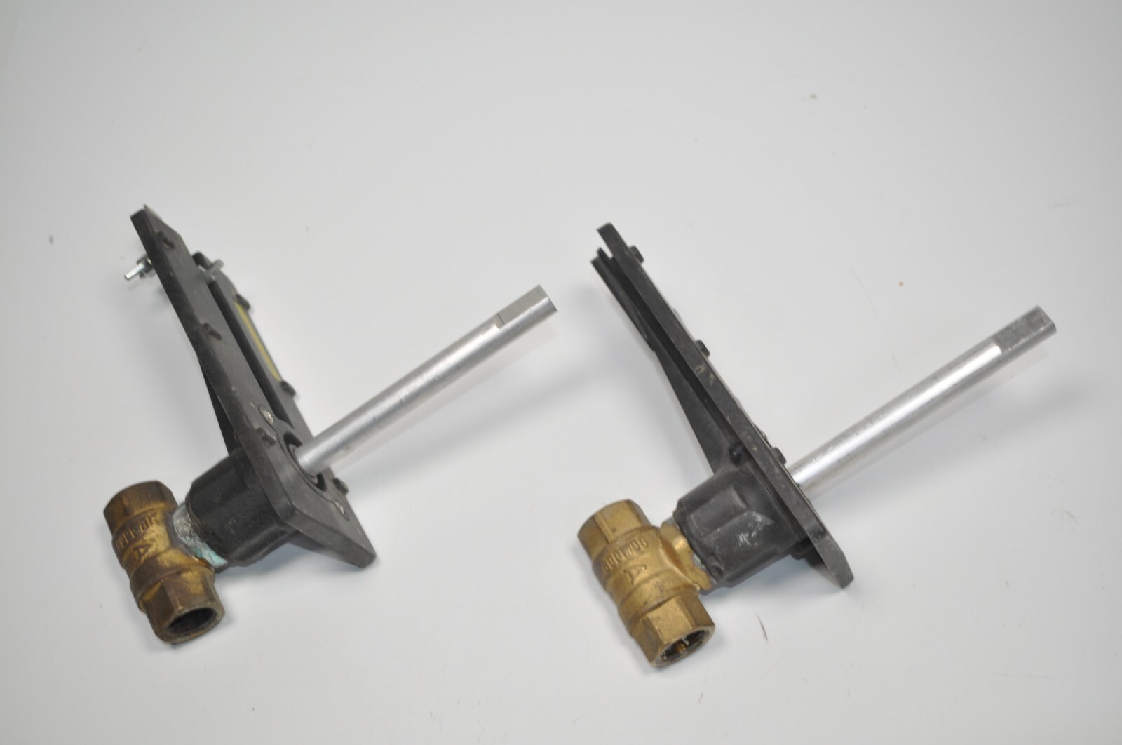 NICE LOT 2 Johnson Invensys Plated Brass Ball Valve 4.7cv VG1241AG VB-22130905