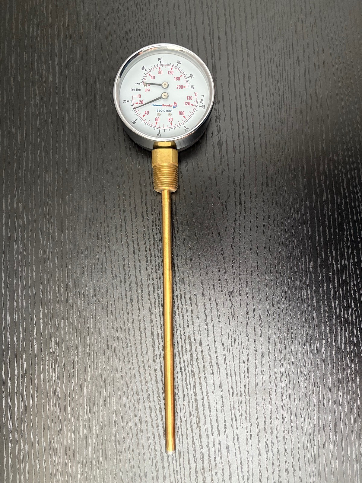 Cleaver Brooks Pressure & Temperature Gauge 3-1/2″ 0-200# 60-260F 850-01061-000