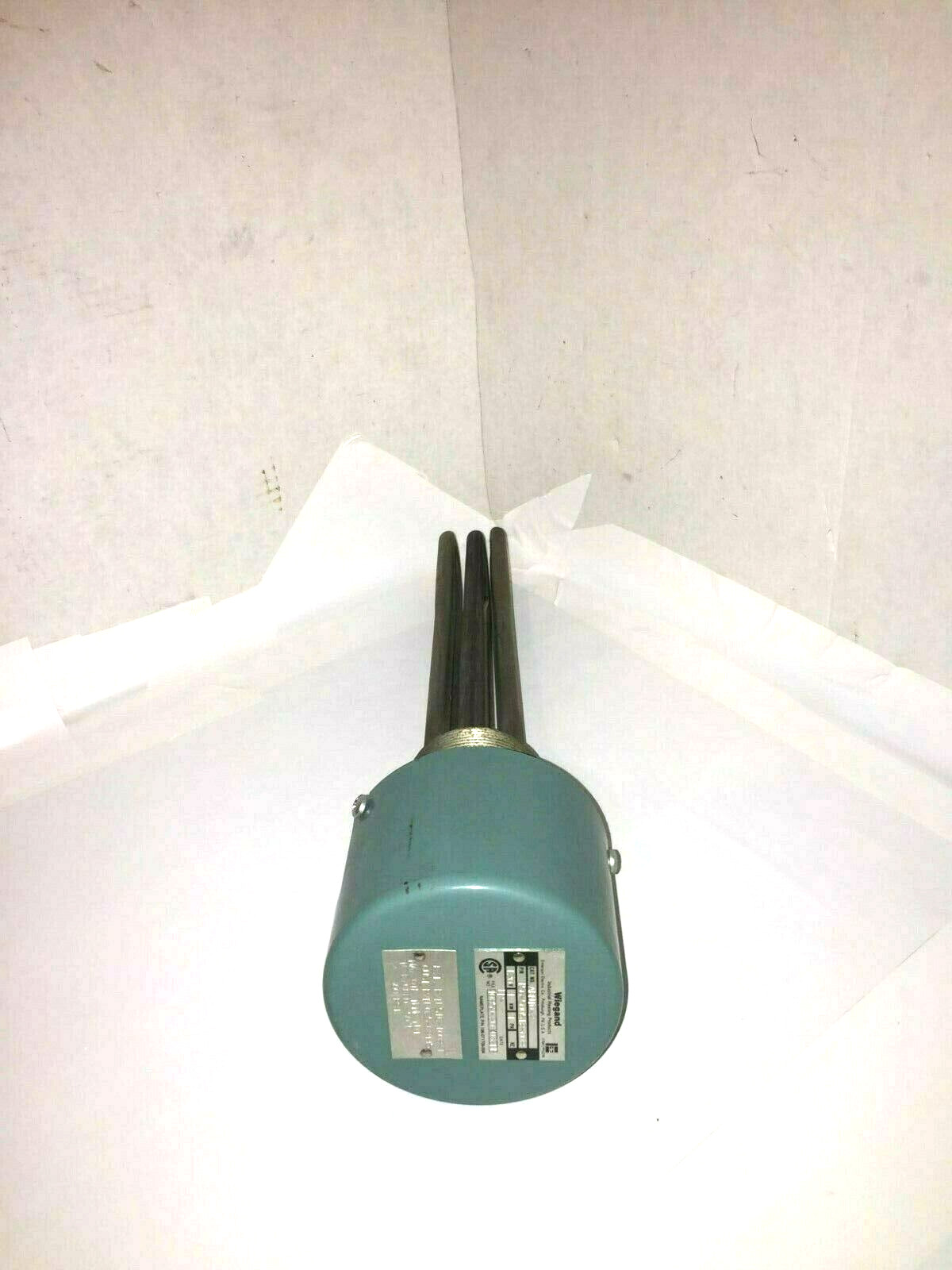 1 NEW WIEGAND 156-500518-008 ARMT0-2XX HEATER ELEMENT NNB ***MAKE OFFER***