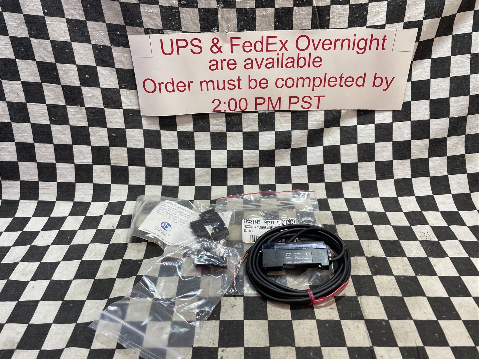 KEYENCE ES-M1, ESM1, PROXIMITY SWITCH AMPLIFIER UNIT, ShipSameDay#1654T3