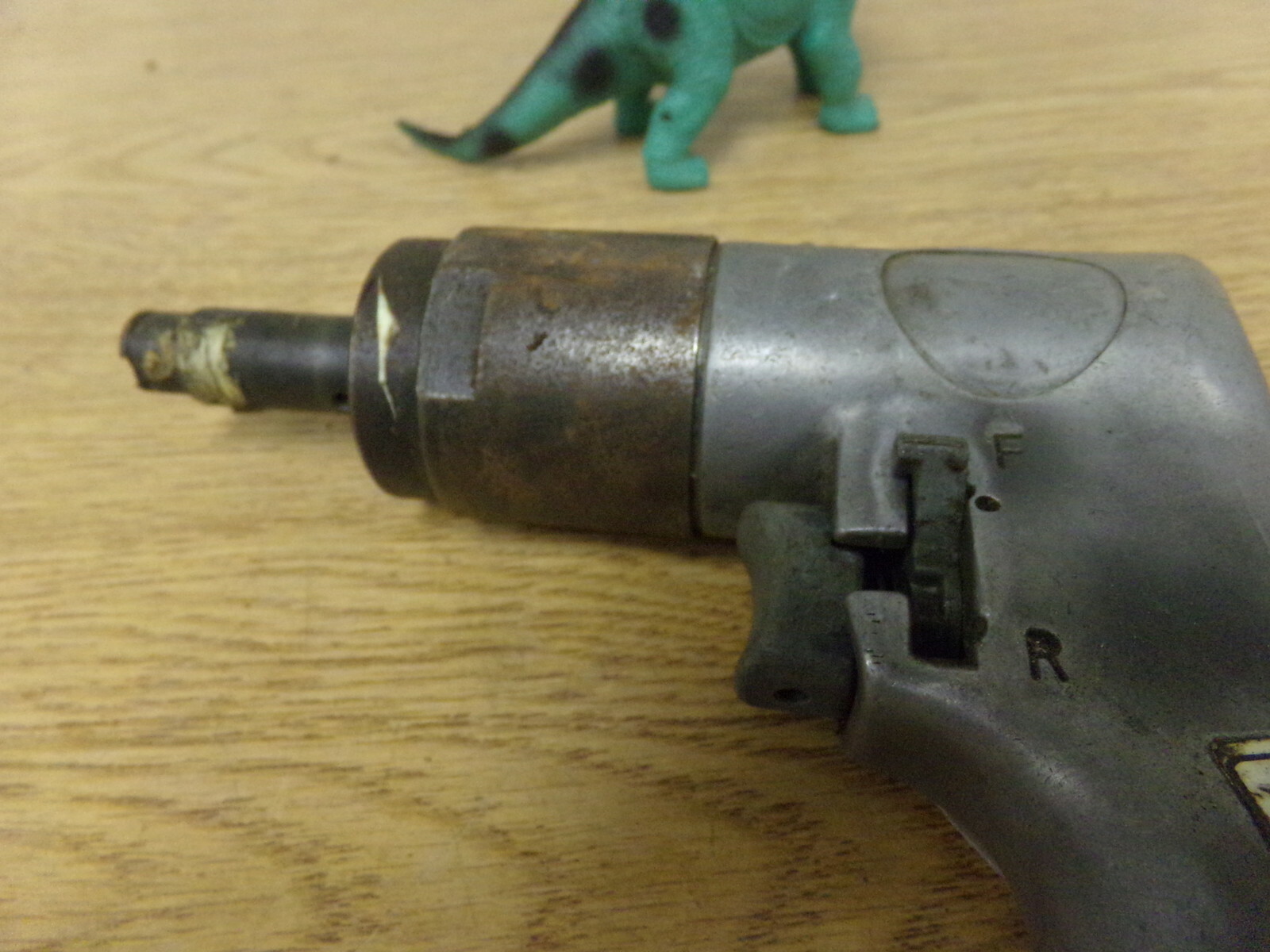Universal Tool Pneumatic Tool *FREE SHIPPING*
