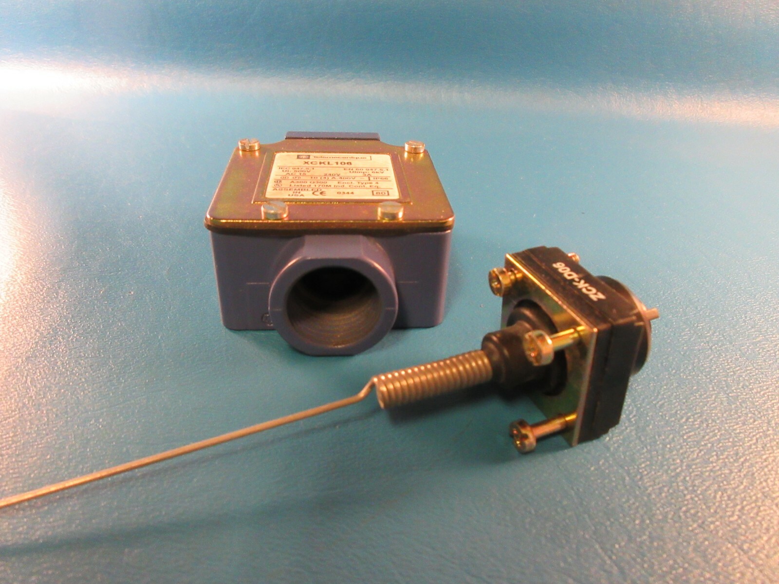 Telemecanique XCKL06 Limit Switch, Wobble Stick/Wire Whish Finger