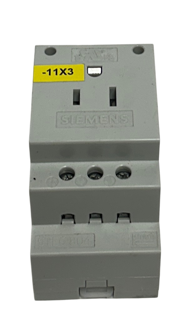 SIEMENS 5TE6804 OEM SOCKET OUTLET 15A 125VAC SenSchuko SOCKET USNP