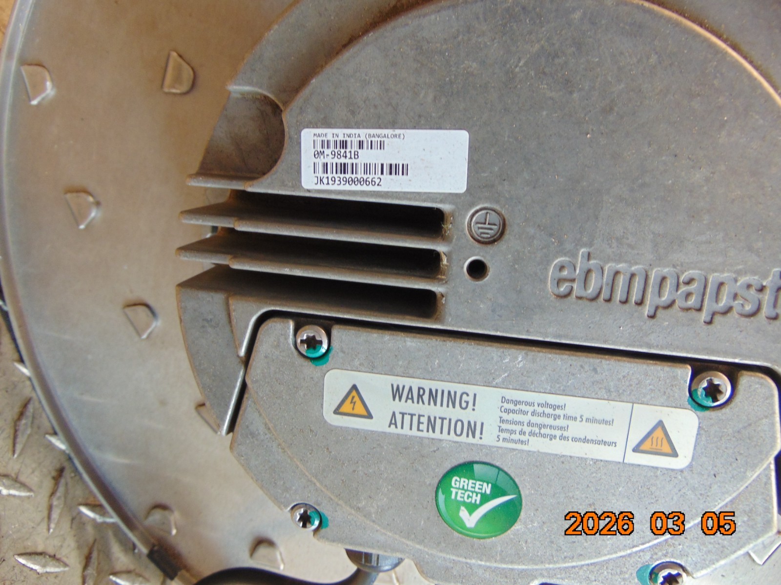EBM PAPST R3G400-AK57-06 FAN 3-PHASE 200/240VAC (2.9A 1000W) @200V