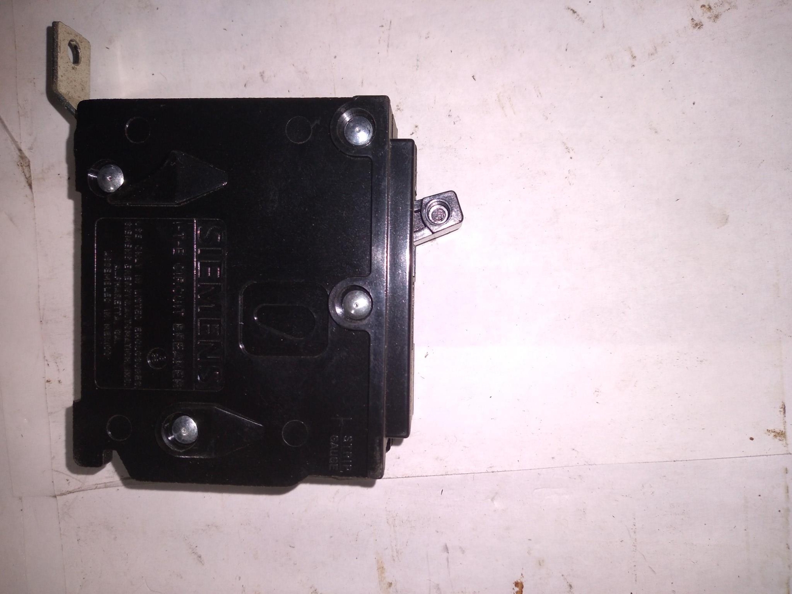 SIEMENS CIRCUIT BREAKER B120 20AMPS 1POLES 120/240VAC EACH….