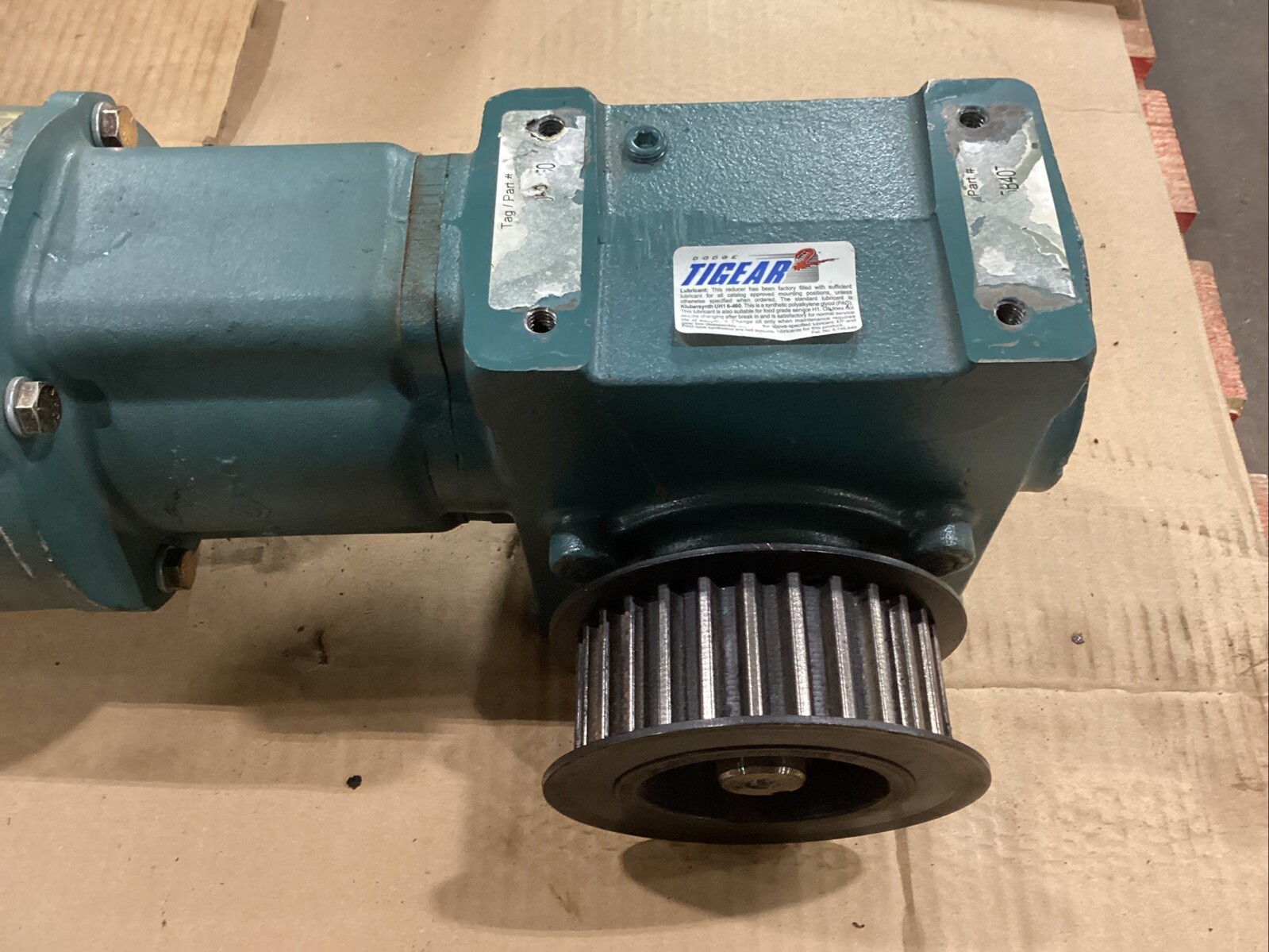 BALDOR RELIANCE 1HP MOTOR VUHM3546T W/23S30R TIGEAR GEARBOX #808KN