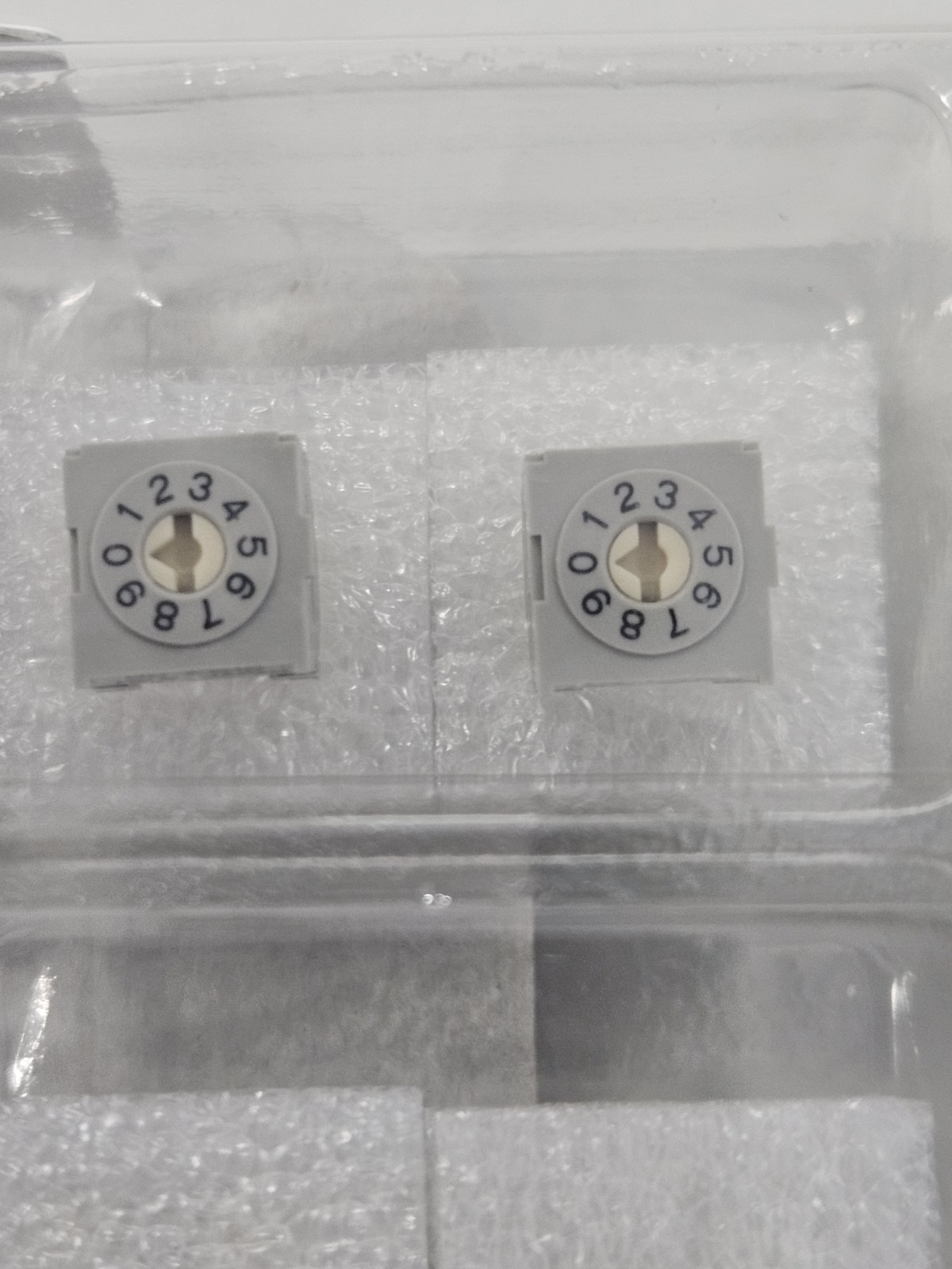 5 Pcs NKK NDFR10P DIP ROTARY TH N.O. /N.C. O.1A 5VDC NOS (3938)