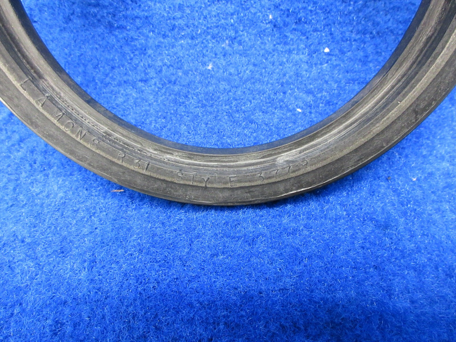 Dan-Loc Flexitallic Lamons R31 Oval Rubber Ring Joint Gasket Seal R-31 lot of 4