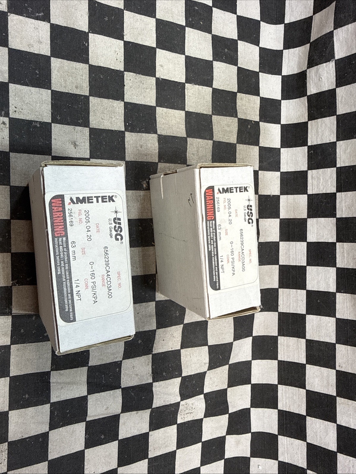 x2 AMETEK USG GAUGE 256169, 0-160 PSI/KPA, 1/4″ NPT SST, 656239CA4CD3A00 #1556D6