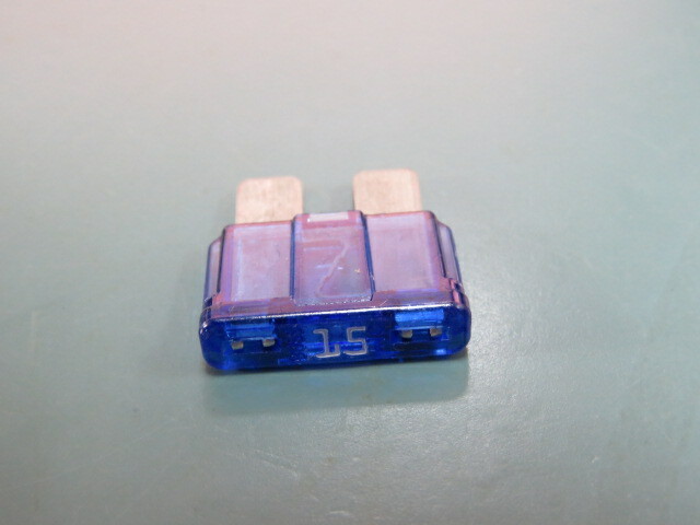 BUSSMAN BK/ATC-15 Qty of 100 per Lot 15A AC 32V DC Fuse Automotive Holder Blade