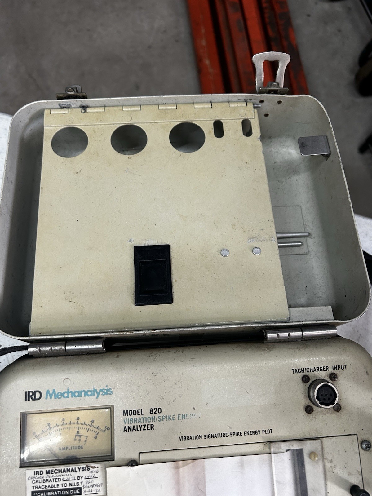 IRD Mechanalysis Model 820 Vibration Spike Energy Analyzer Free Shipping