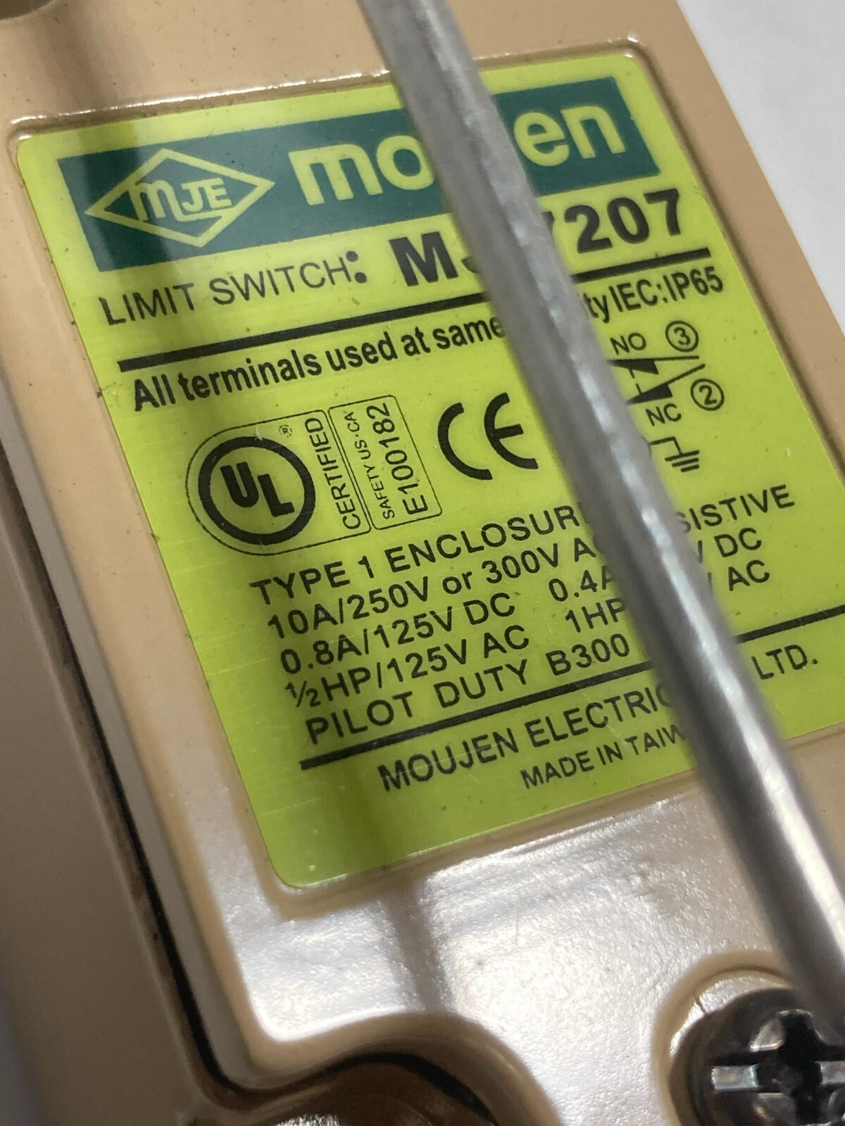 MOUJEN MJ-7207 LIMIT SWITCH TYPE 10A 250/300V ADJ ROD LEVER 1NO/1NC NNB