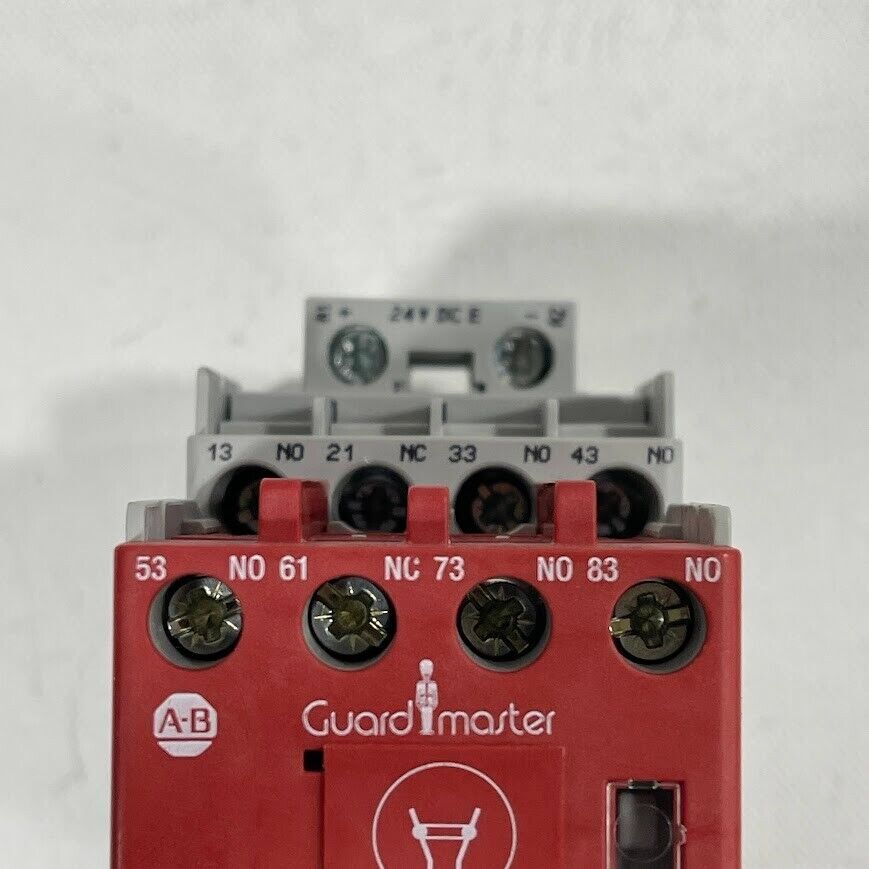 Allen Bradley 700S-CF620EJC Safety Control Relay 24VDC Operating voltage