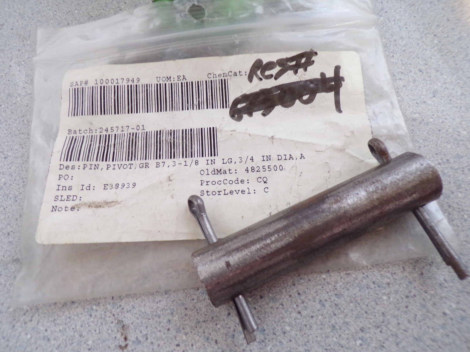Pin Pivot GRB7 3-1/8 in lg 3/4 dia A *FREE SHIPPING*