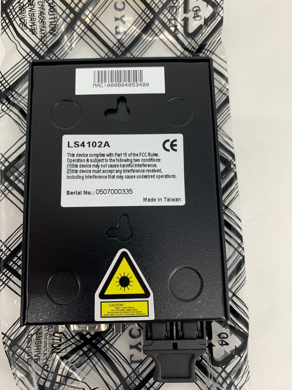 Black Box LS4102A RS-232/422/485 to 100BASE-FX Single Mode Device Server