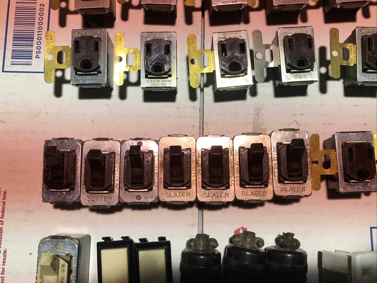 Switches Lot Of 34 Pcs SLATER PASS SEYMOUR QUIET 15A 120-277 VAC (936)