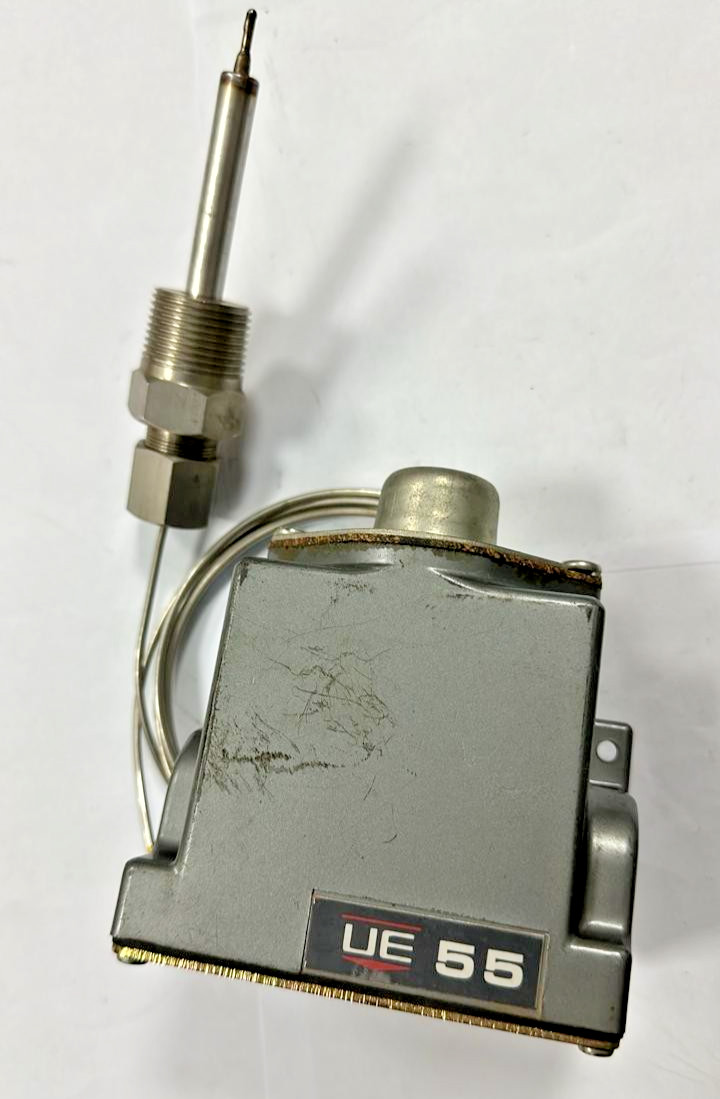 UE UNITED ELECTRIC Controls E55 11964 TEMPERATURE CONTROLLER 150-650F 250V-AC