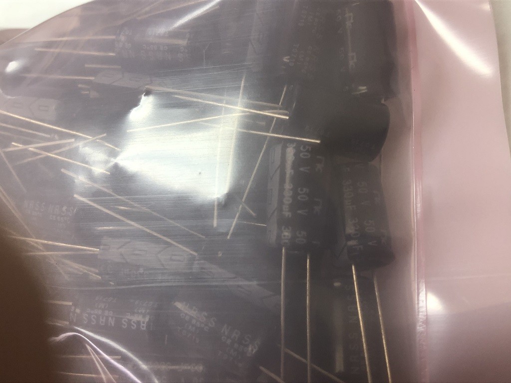 NIC COMPONENTS NRSS331M50V10X16F Qty of 145 per Lot 330uF 50V 20% Radial Alum C