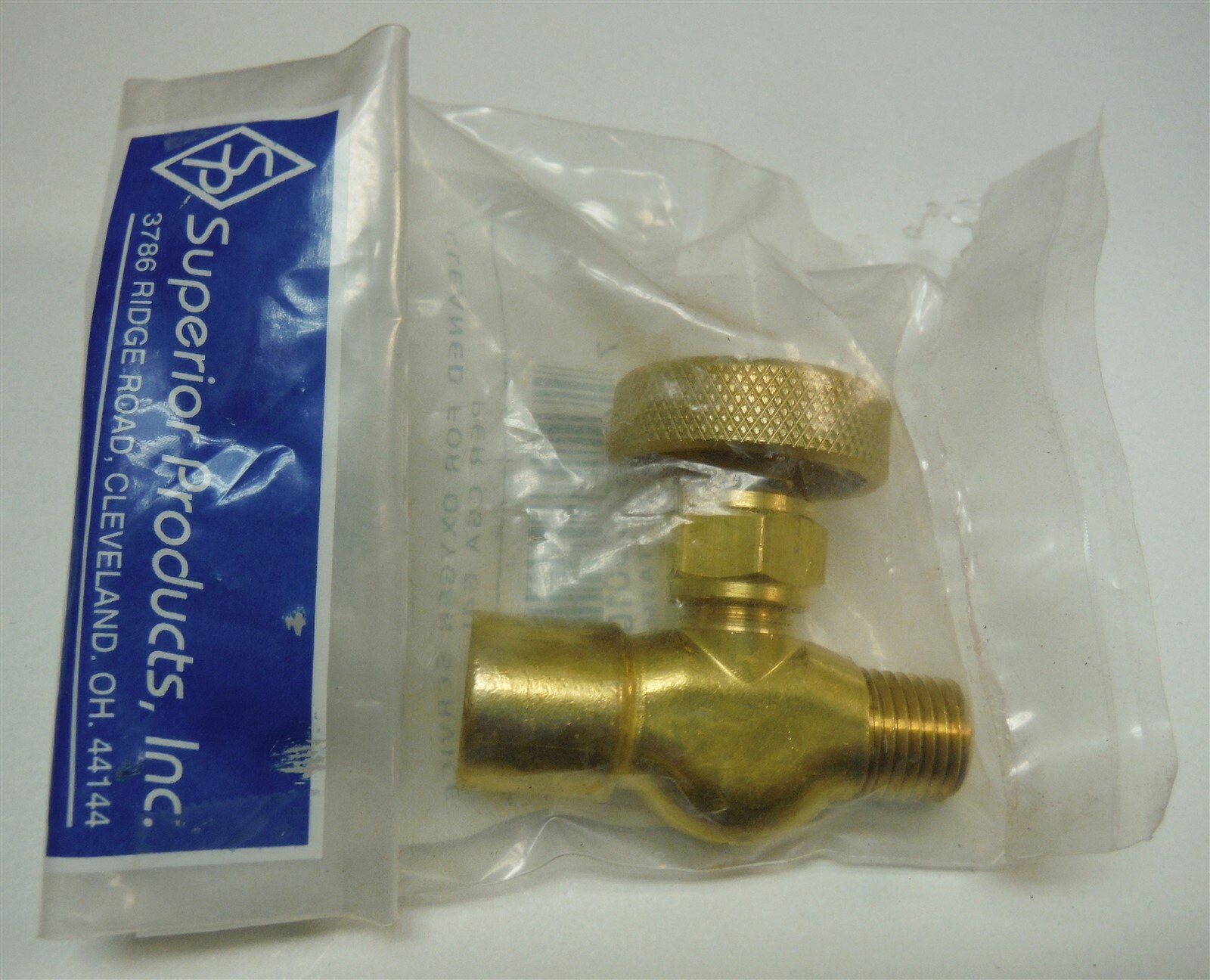 Superior Products WE217 Valve V, 1/4 NPTM X 1/4 NPTF Cleaned for Oxygen Use *d04