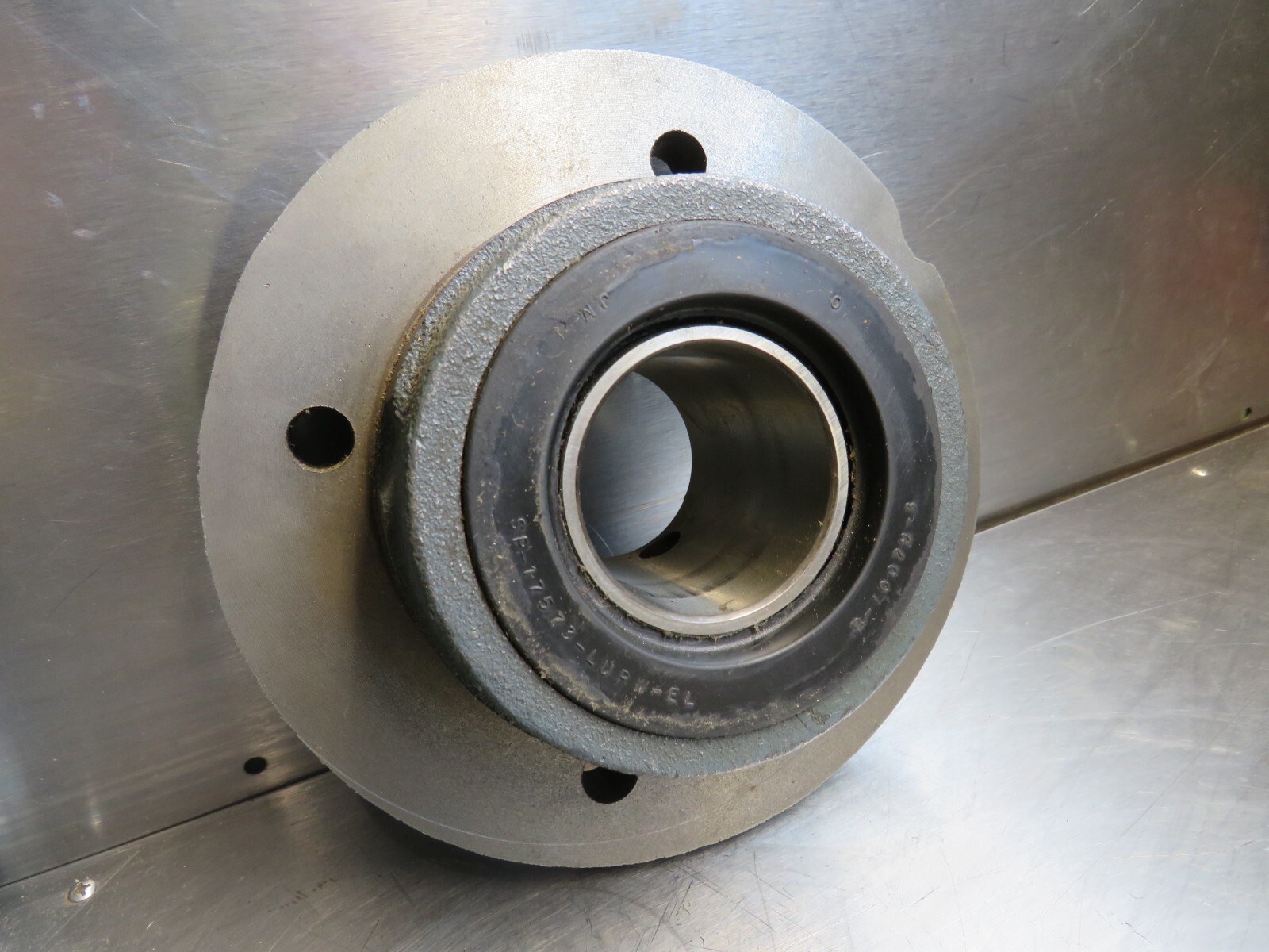 SKF FYR 115 P-3 4-Bolt Flange Bearing 1-15/16″