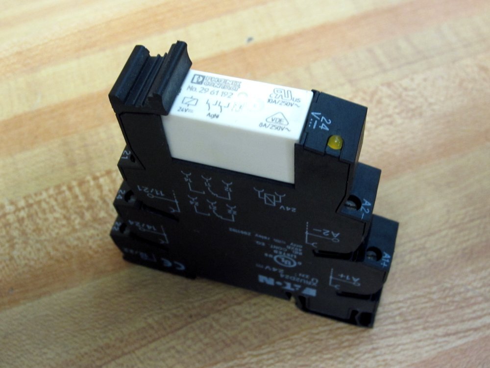 Eaton XRU2D24 Terminal Block Relay 2961192
