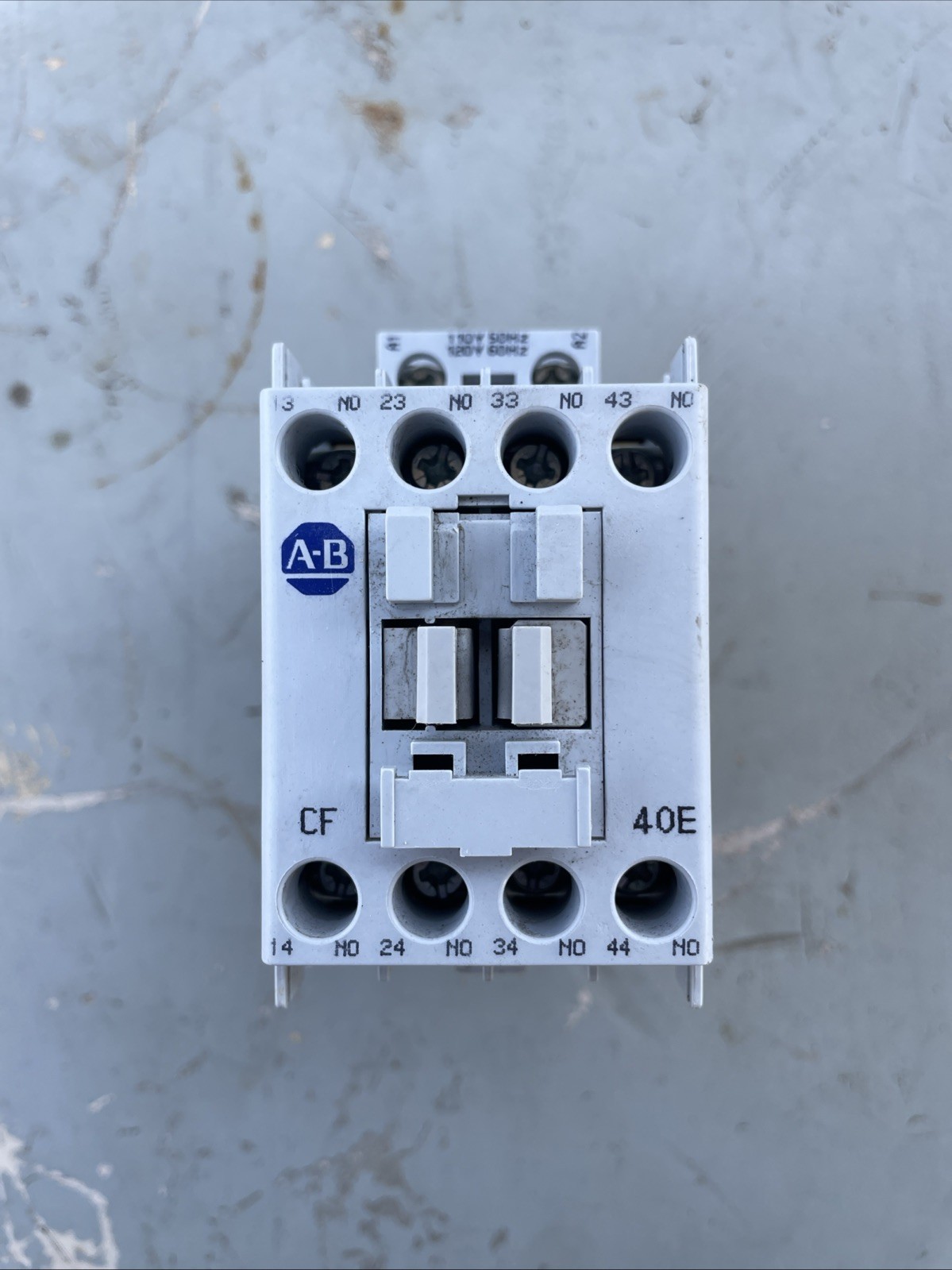 Allen Bradley 700-CF400* Control Relay 110V -120V USED