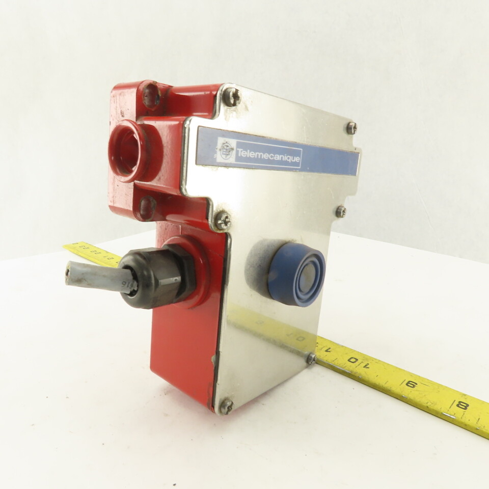 Telemecanique XY2 CE1A290H7 Cable Pull Emergency Stop Button 240V 3A