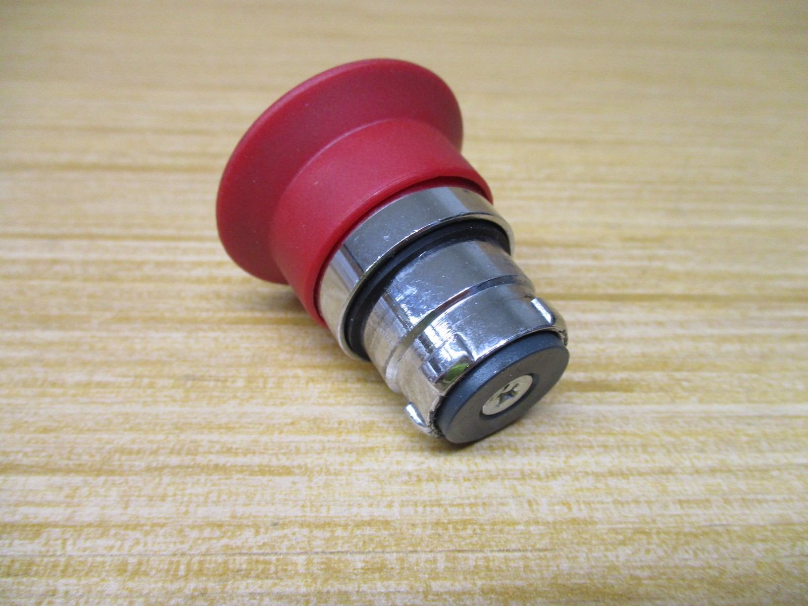 Teknic 2AML4 Altech Emergency Stop Button