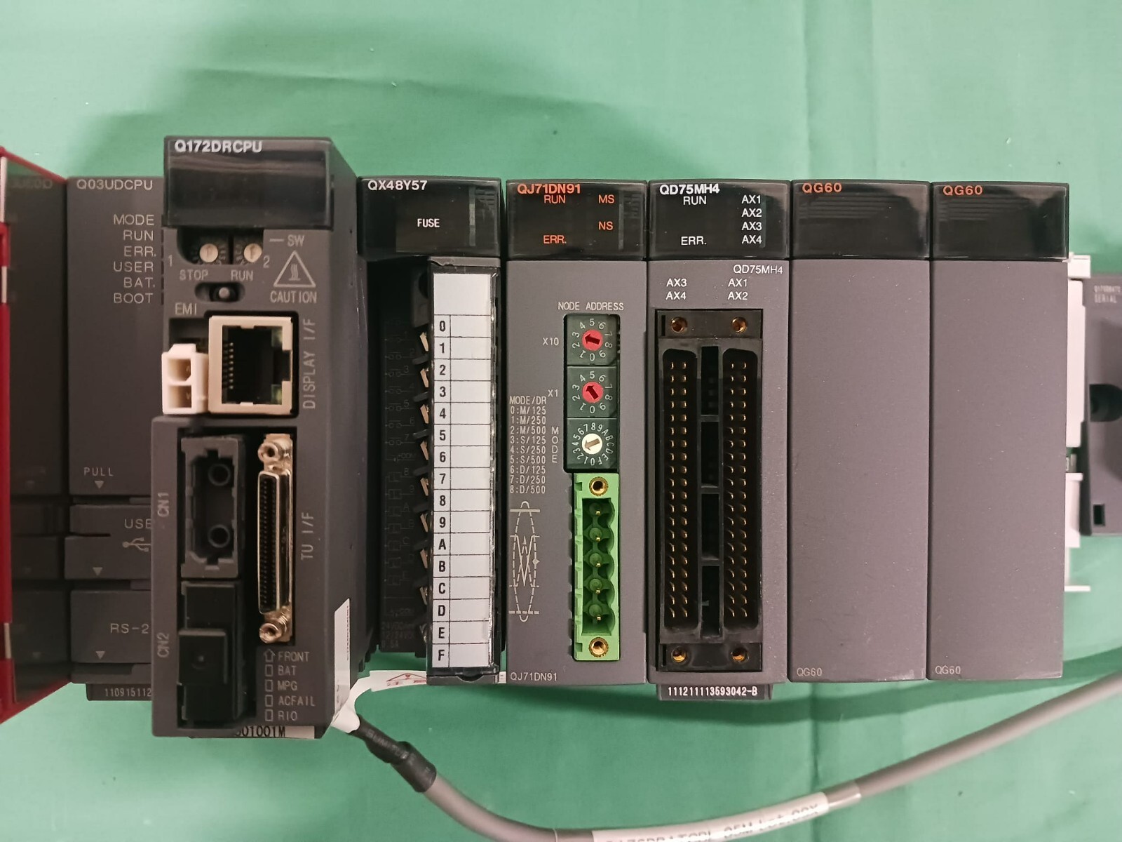 MITSUBISHI Q38DB Base Unit w/ Accessories