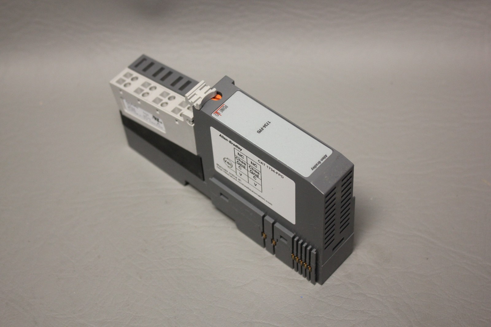 ALLEN BRADLEY POINT I/O FIELD POTENTIAL DISTRIBUTOR MODULE 1734-FPD B